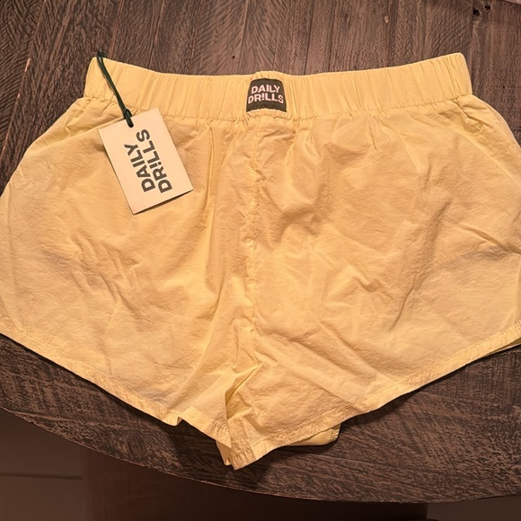Daily Drills Super Bounce Shorts Lemonade XL - Picture 2 of 2